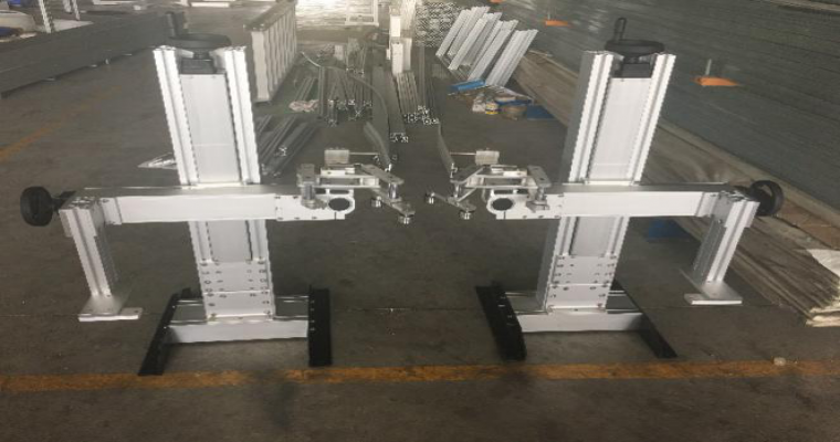 坐標式機器人碼垛機實現全自動碼垛生產